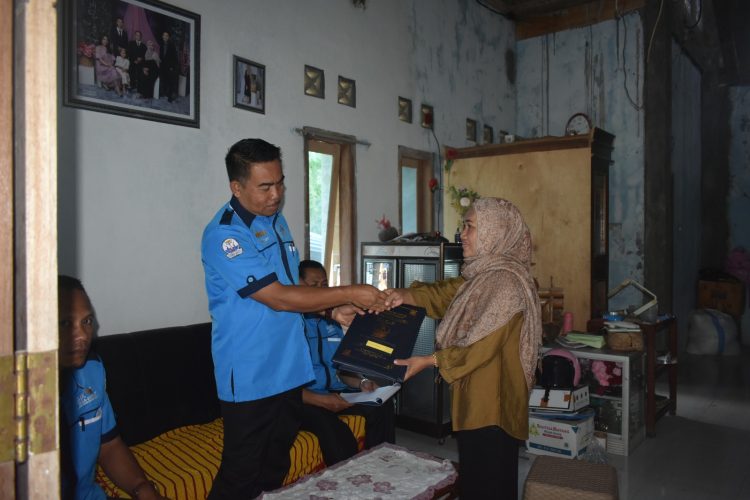 SMKN 2 Kalianda Antar Ijazah Door to Door, Bebas Biaya, Dukung Program Gubernur Lampung