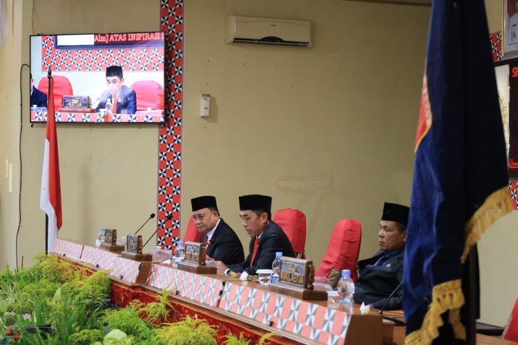 Hadiri Pelantikan PAW Anggota DPRD, Wakil Bupati Mad Hasnurin Tegaskan Komitmen Jalankan Tugas sebagai Wakil Rakyat