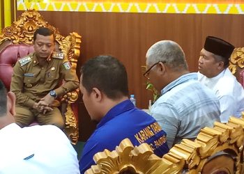 Puluhan Warga Pantura Desak Bupati Pringsewu Segera Perbaiki Jalan Poros