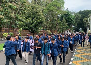 Dekan FEB Unila Diduga Bungkam Kasus Kekerasan Ormawa, Mahasiswa Gelar Aksi Protes