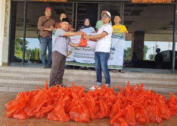 IJP Lampung Salurkan 150 Paket Qurban dari Gubernur untuk Jurnalis dan Warga Sekitar
