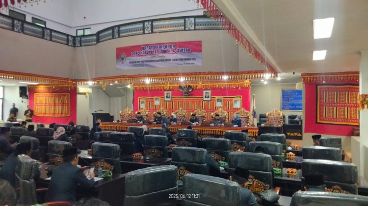 Responsif Terhadap Dinamika Daerah, DPRD Lampung Selatan Gelar Paripurna Bahas Perubahan KUA-PPAS 2025