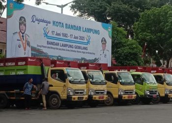 PTBA Beri Bantuan Armada Angkutan Sampah