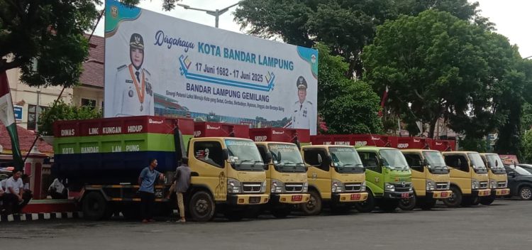 PTBA Beri Bantuan Armada Angkutan Sampah