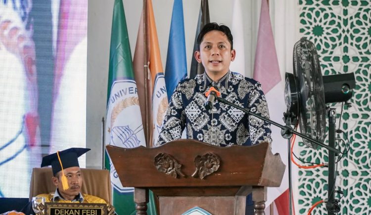 1.800 Mahasiswa Diwisuda, Universitas Islam An Nur Cetak Sejarah dan Dapat Kado Rp11 Miliar dari Bupati