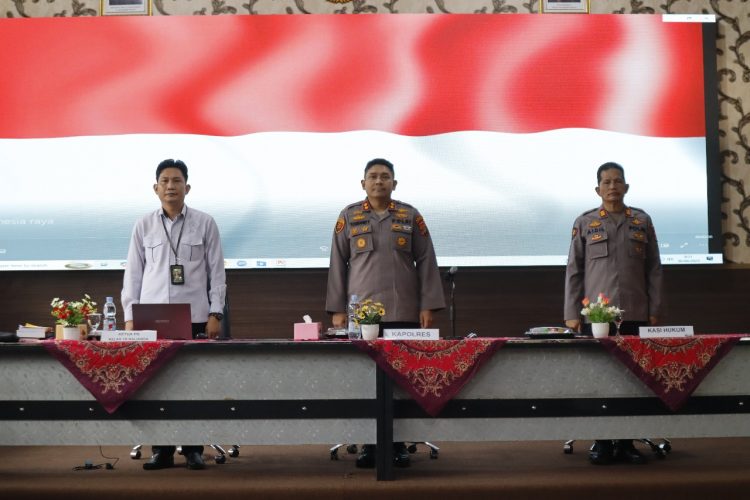 Ketua PN Kalianda Kupas Tuntas KUHP Baru di Hadapan Jajaran Polres Lampung Selatan