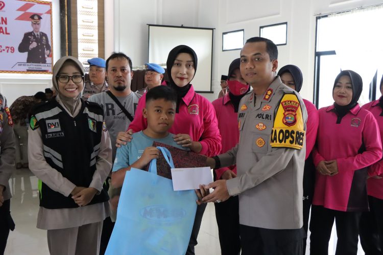 Khitanan Massal Gratis, Polres Pesawaran Wujudkan Bakti Kesehatan di Hari Bhayangkara ke-79