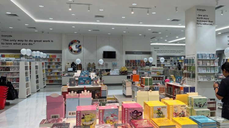Liburan Sekolah Jadi Momen Bermakna: Gramedia & Dompet Dhuafa Hadirkan “Happy Family Colouring & Belanja Bareng Yatim”