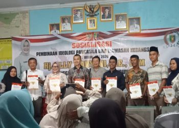 Pahami Pancasila, Anggota DPRD Elly Wahyuni Sosialisasi di Desa Wisata Ketapang