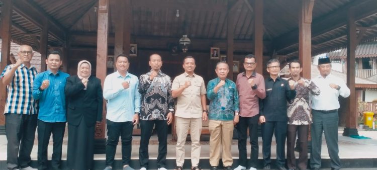 10 Kandidat Direksi dan Komisaris BUMD Pringsewu Jalani Tes Wawancara Bersama Bupati Riyanto