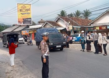 Operasi Patuh Krakatau di Jalur Wisata Hanura: 23 Kendaraan Terjaring, Polisi Beri Teguran hingga Reward