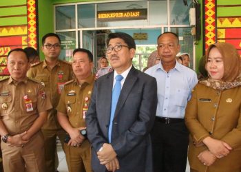 Tolak Titipan! Bupati Lampung Utara Tinjau Langsung SPMB, Pastikan Proses Penerimaan Siswa Baru Bebas Pungli