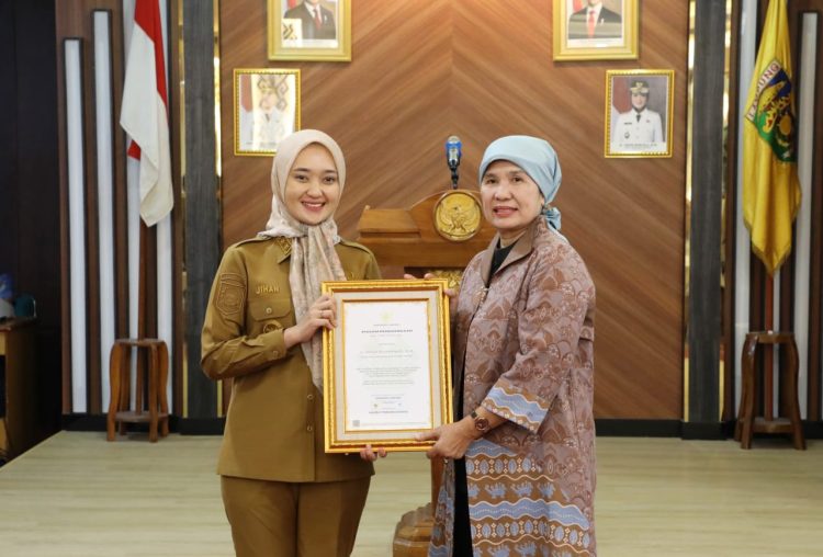 Purna Bhakti Kadis Lingkungan Hidup, Emil Kusumawati Dilepas Penuh Haru — Pemprov Lampung Apresiasi Warisan Hijau dan Integritas Tanpa Kompromi