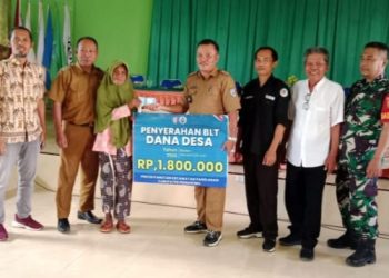 BLT-DD Cair! 20 Keluarga di Pekon Panutan Terima Bantuan Tunai Langsung dari Dana Desa