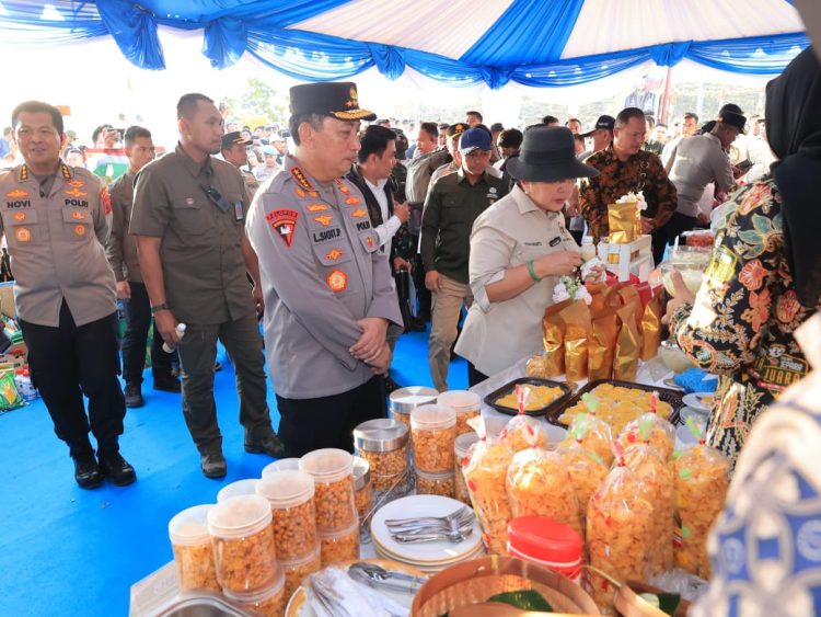 Kapolri: Polri Siap Kawal Ketahanan Pangan, Tanam Jagung Serentak di Grobogan