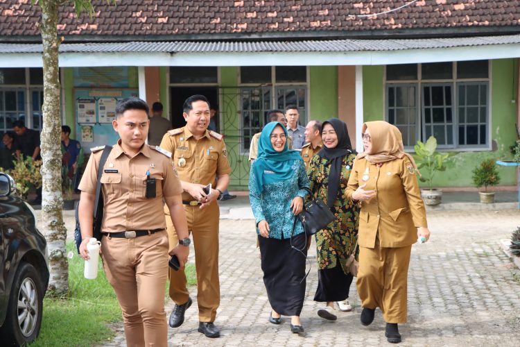 Lampung Tengah Siap Canangkan Desa Tapis, Sekda Welly Adiwantra Tinjau Langsung Kesiapan Lapangan