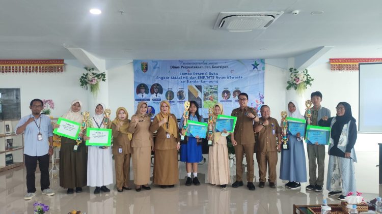 Yuvanka dan Salsabila Sabet Juara 1 Lomba Resensi Buku Perpusda Lampung, Ini Pesan Dewan Juri
