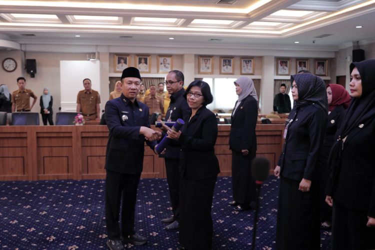 15 Pejabat Fungsional Pemprov Lampung Dilantik, Diminta Jadi Agen Perubahan yang Berdampak Nyata