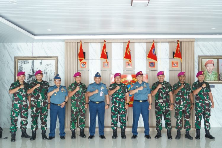 Danbrigif 4 Mar/BS Sambut Tim Seskoal, Bahas Strategi Pengawasan Laut Lewat VMS di ALKI I