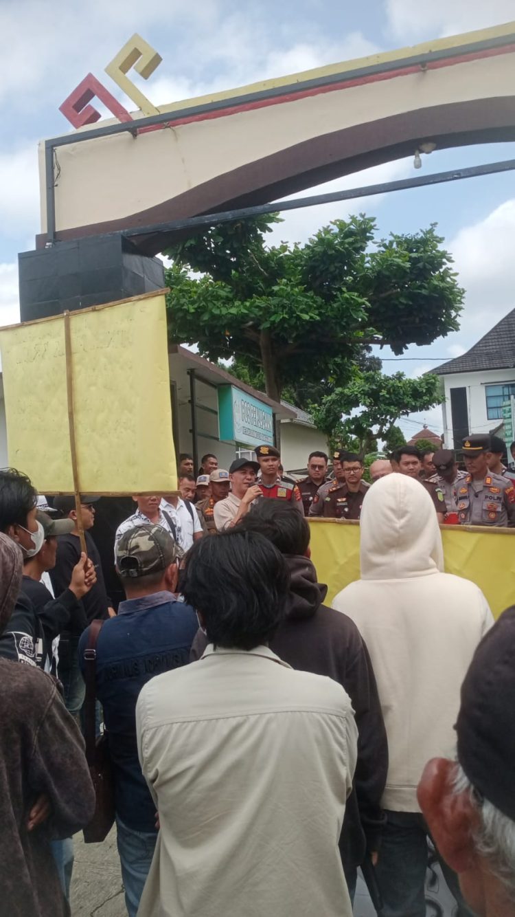 Aliansi Pemuda Tanggamus Desak Kejari Usut Dugaan Aliran Dana Korupsi ke Mantan Wabup Safii