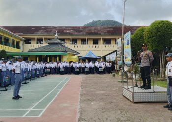Go To School, Kapolsek Padang Cermin Ajak Pelajar SMAN 1 Disiplin dan Jauhi Kenakalan Remaja
