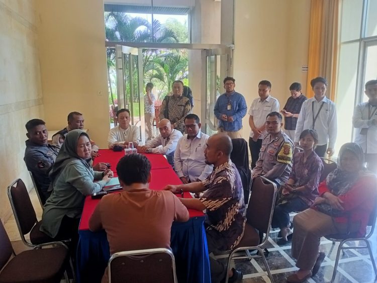 Neni Pulang ke Pelukan Keluarga: Disandera Karena Utang, Ditebus Negara