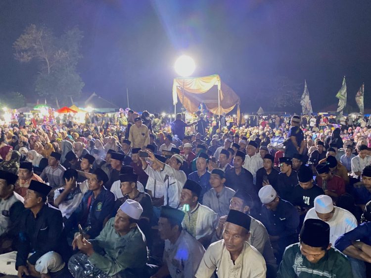 Pesawaran Bersholawat: Merajut Kebersamaan dalam Harmoni Doa dan Spiritualitas