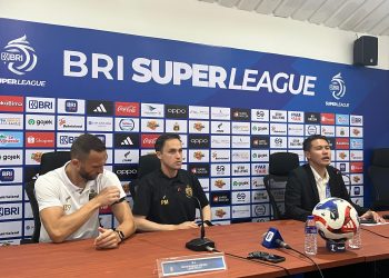 Beda Gaya Paul Munster dan Bernardo Tavares: Satu Normatif, Satu Memikat Publik