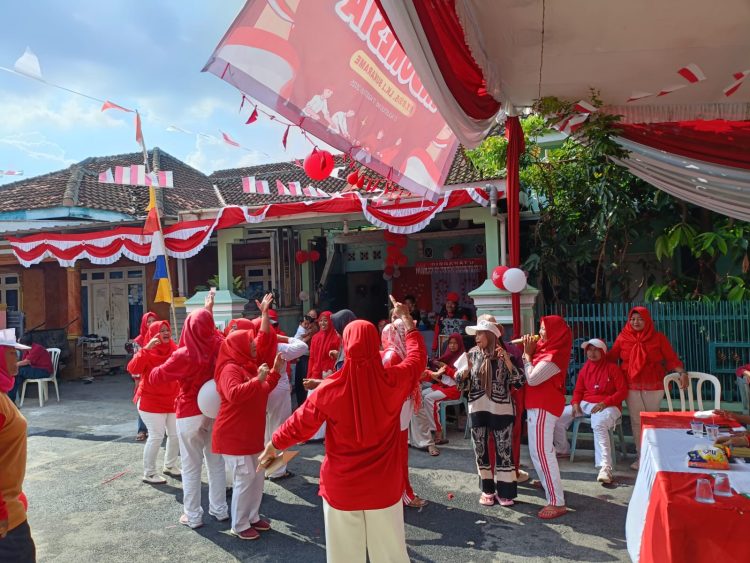Warga Gang Pesona Sukarame Rayakan HUT ke-80 RI dengan Lomba Tradisional, Semarak Kebersamaan dan Nasionalisme