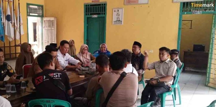 Bulog Gerak Cepat Ganti Beras Berkutu, Pastikan Bantuan Pangan Berkualitas di Desa Bumi Restu