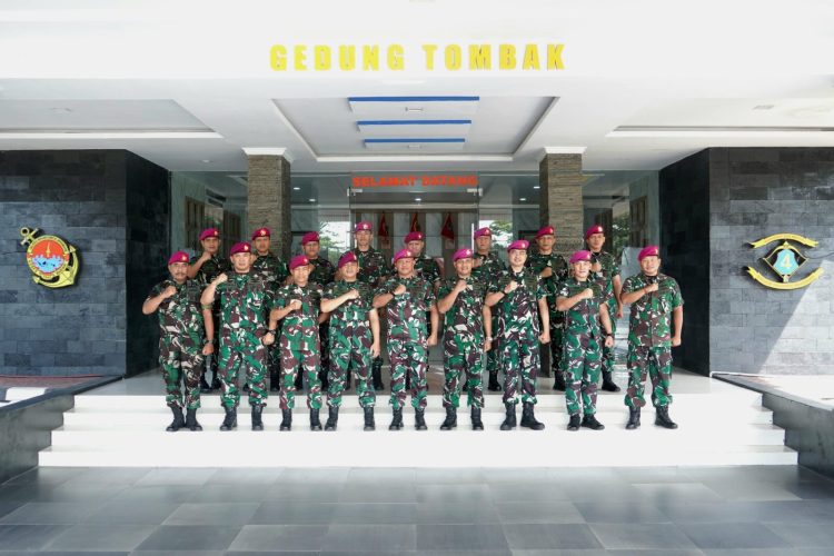 Brigif 4 Marinir/BS Sambut Kedatangan Itkormar untuk Audit Kinerja TA 2025
