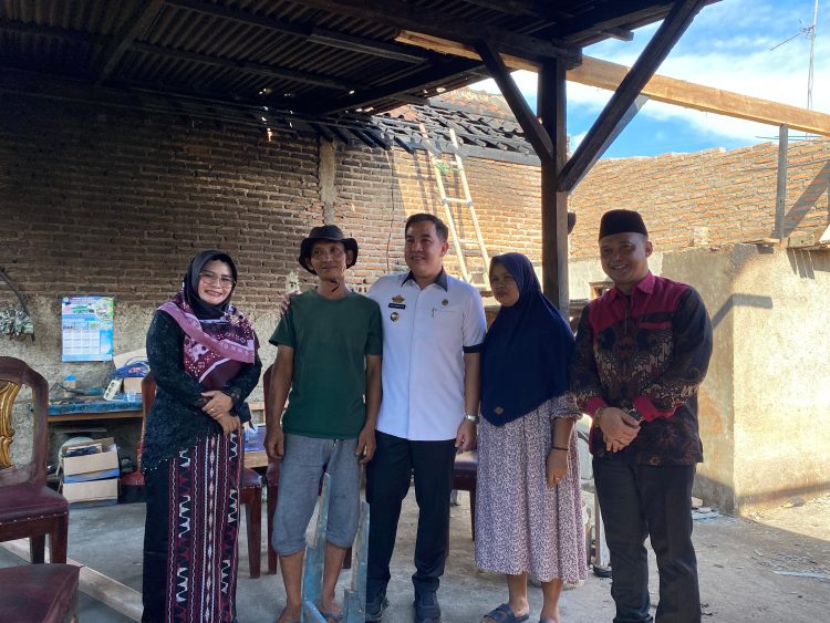 Bupati Dendi Tinjau Lokasi Kebakaran Usaha Tape Singkong di Desa Bagelen, Janjikan Bantuan Produksi