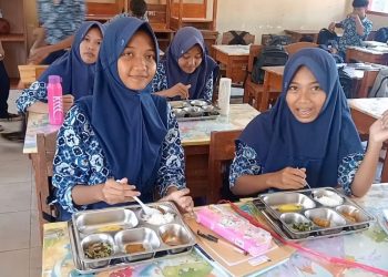 Keluhan Makanan Gratis Muncul di Pagelaran, Siswa SD-SMP Soroti Mutu Sajian MBG