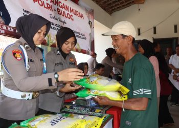 Gerakan Pangan Murah Perdana di Lampung, 2 Ton Beras Ludes dalam 2 Jam di Pringsewu