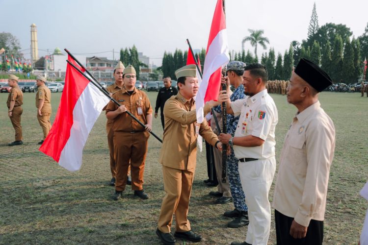 Gubernur Lampung Instruksi Gerakan Pengibaran Bendera Merah Putih