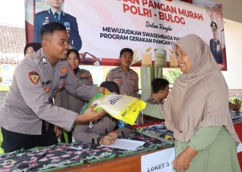 Polda Lampung Gelar Gerakan Pangan Murah, Puluhan Ton Beras Disalurkan ke Masyarakat