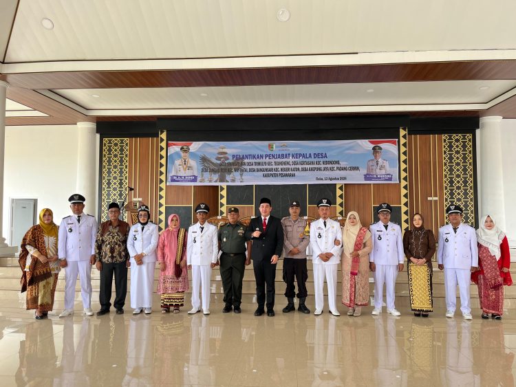 Enam Penjabat Kepala Desa di Pesawaran Resmi Dilantik, Bupati Tekankan Sinergi dan Pembangunan Desa