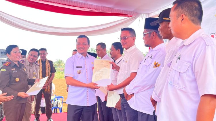 Sertipikasi Tanah Wakaf Dan Aset Pekon Diperkuat Melalui Program Petani Mitra Adhyaksa Di Pringsewu