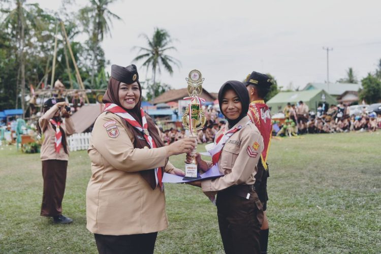 Wabup Pringsewu Pimpin Apel Besar Peringatan Hari Pramuka Ke-64