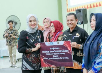 Pemprov Lampung Luncurkan Program Bank Sampah Sekolah SMA/SMK di Kota Bandar Lampung: Dorong Siswa Jadi Agen Perubahan Lingkungan
