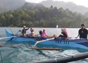 Polsek Pematang Sawa Selamatkan Perahu Mogok, Evakuasi Pasien Lansia di Tengah Laut