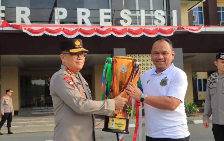 Kapolda Lampung Helmy Santika Lepas Skuad Bhayangkara Presisi Lampung Menuju Piala Soeratin Nasional 2025