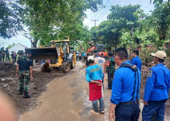 Walikota Bandar Lampung Tindak Cepat, Salurkan Bantuan dan Upaya Pencegahan Longsor di Pesawaran