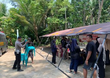 Polres Tanggamus Gelar Pengobatan Gratis untuk Warga Terdampak Gempa di Semaka