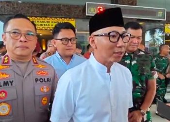 Dukungan RMD pada SMA Ilegal Siger: Api Politik yang Bisa Membakar Guru dan Rakyat