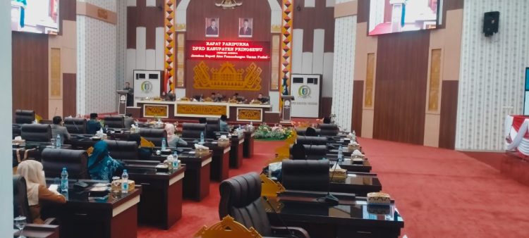 Golkar Sampaikan Belasan Catatan Kritis dalam Pandangan Akhir Fraksi pada Sidang Paripurna APBD Perubahan 2025
