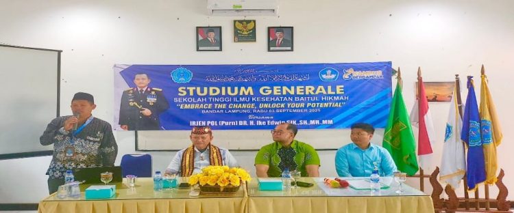 STIKes Baitul Hikmah Gelar Studium Generale “Embrace The Change, Unlock Your Potential” Tingkatkan Wawasan Kebangsaan dan Keterampilan Mahasiswa