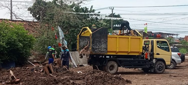 Pembersihan Pasca Banjir di Sukajaya Lempasing Dikebut, Pengusaha Didorong Ikut Berperan