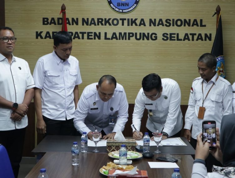BNNK Lampung Selatan dan Lapas Narkotika Kelas IIA Bandar Lampung Tandatangani PKS, Perkuat P4GN di Wilayah Lampung Selatan