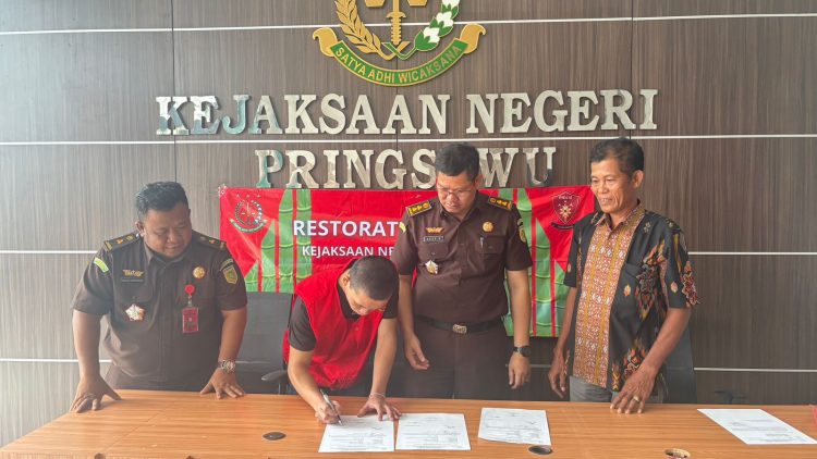Kejaksaan Negeri Pringsewu Hentikan Penuntutan Dua Perkara Melalui Restorative Justice, Warga Apresiasi Langkah Humanis